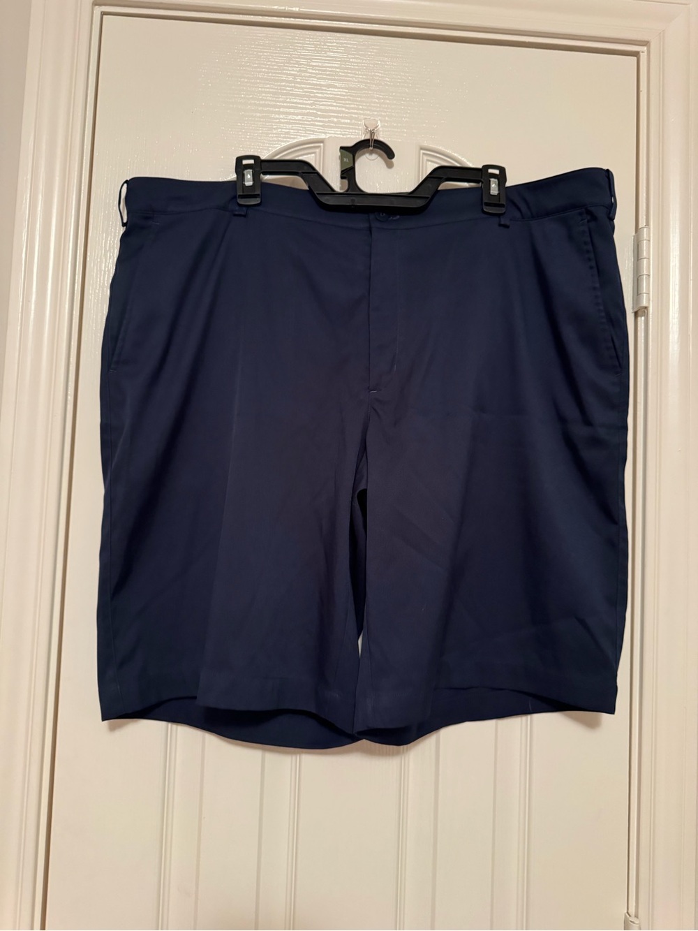 Nike Men's Navy Flat-Front Golf Shorts